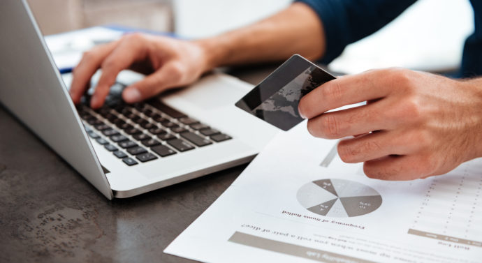 Choosing the Right Payment Processor for Your Website